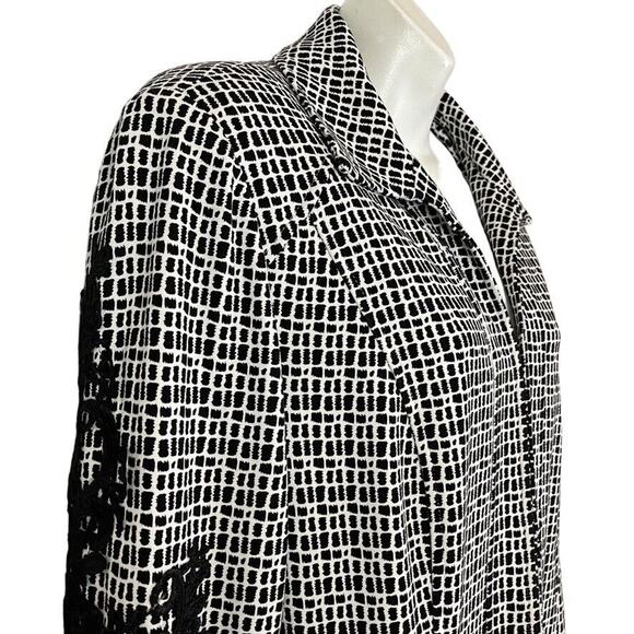 Chicos Womens Black White Lace Applique Ponte Knit Stretch Blazer Jacket 1 8 10 - Picture 2 of 16